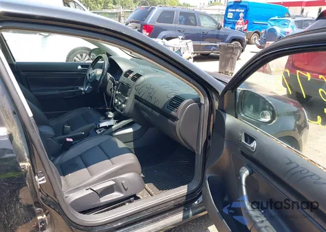 2010 Volkswagen Jetta Se z USA, uszkodzony, nr VIN 3VWRZ7AJ9AM042787